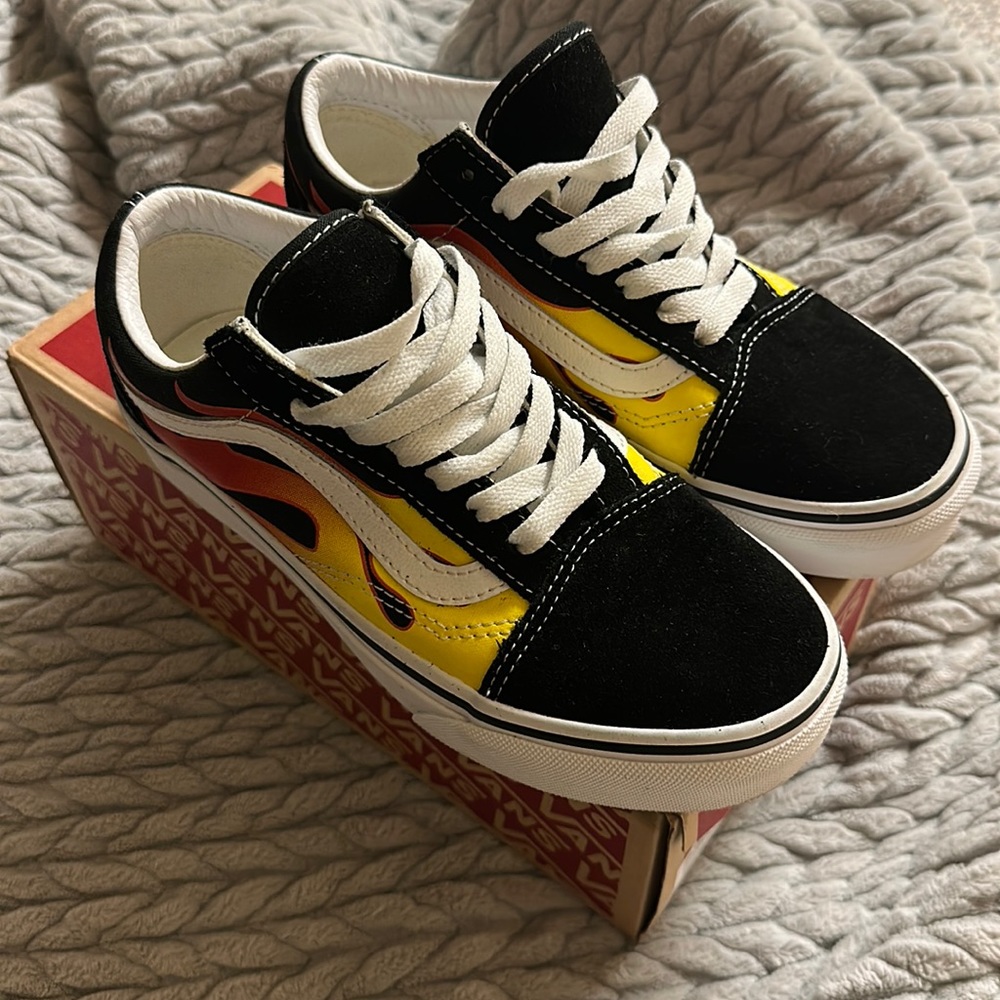 Old Skool Vans (Flame) - Picture 1 of 5